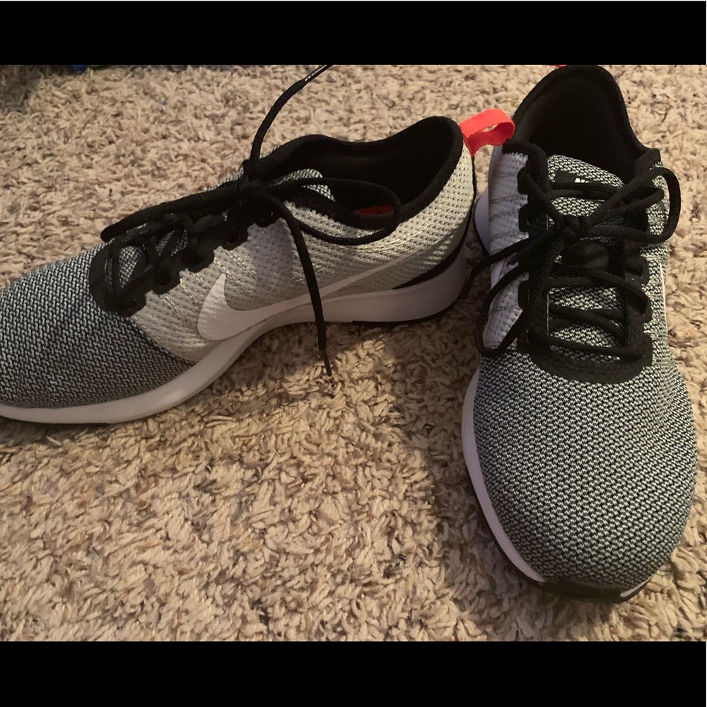 Nike Dualtone racers size 5Y